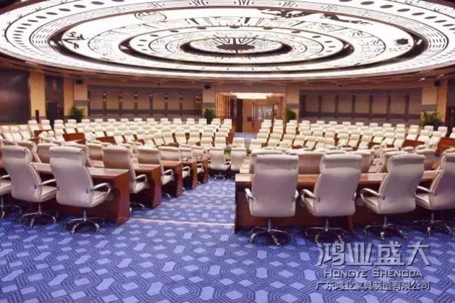 圆桌聚会较量适合董事会、高层向导聚会、部分聚会、分组讨论这些加入性较强的活动。。。。