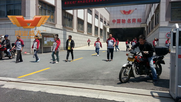 鸿业家具车间员工|生产车间|【鸿业盛大官网】